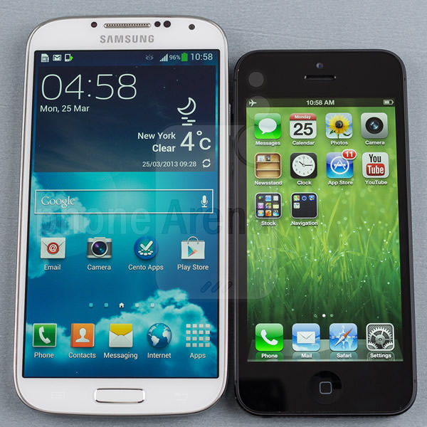 Samsung-Galaxy-S4-vs-Apple-iPhone-5-01